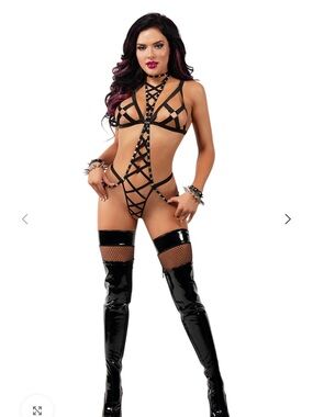 Starline NWT Strappy Cage Lingerie Teddy in Black